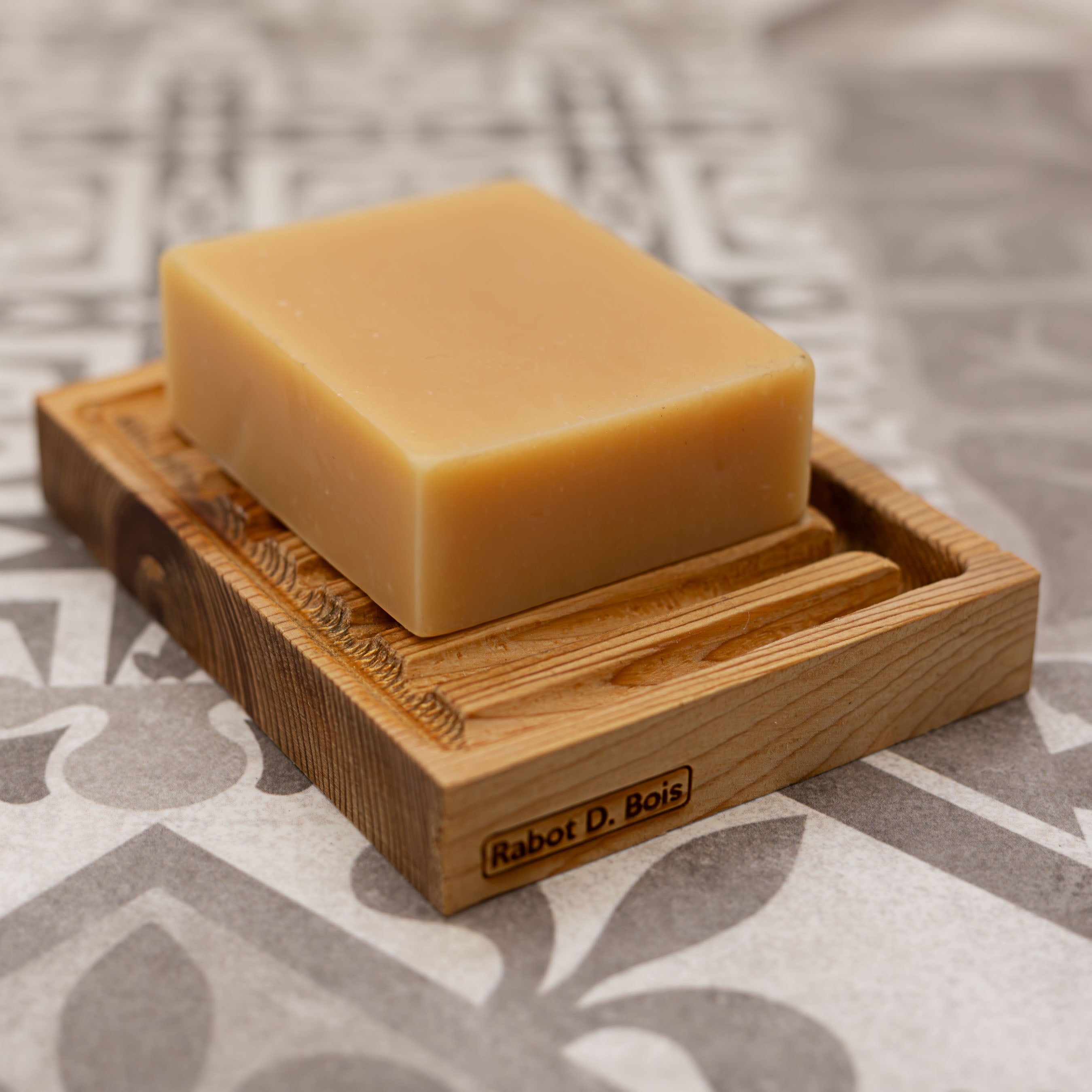 The "D-Coulé" Cedar Wood Soap Dish