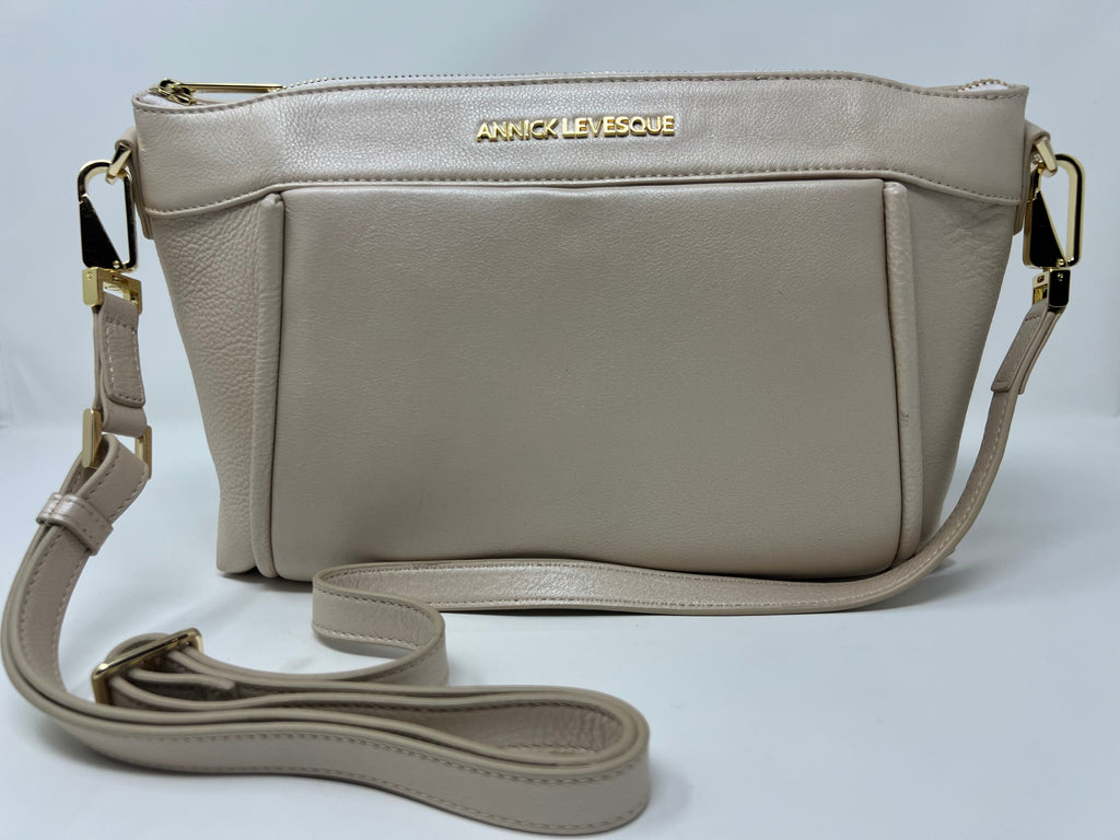 Elena champagne genuine leather crossbody bag front view with strap — Annick Levesque