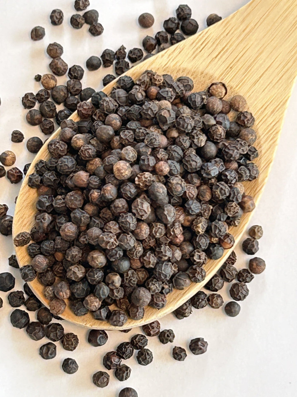 Black Peppercorns - Premium Smoky Flavor for Your Dishes