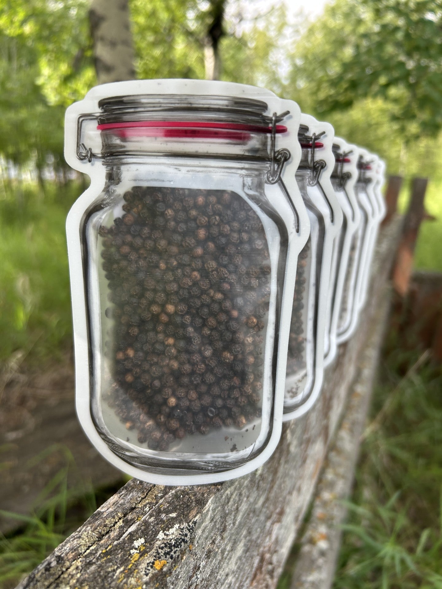 Black Peppercorns - Premium Smoky Flavor for Your Dishes