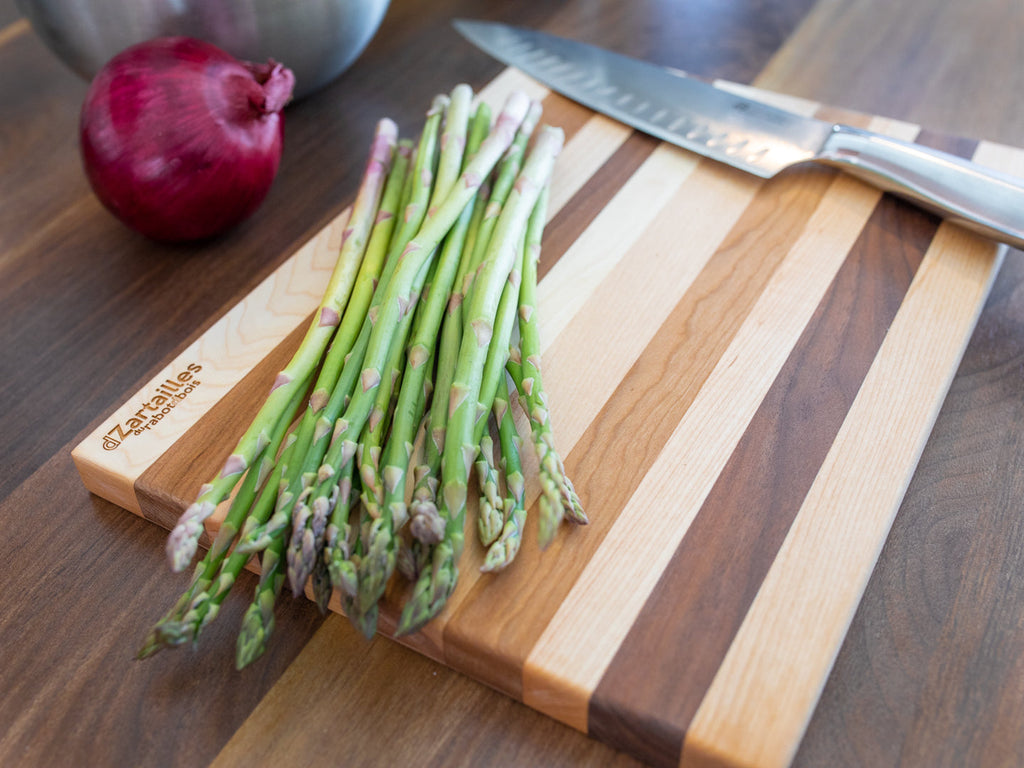 The Unique D-Zartailles Medium Cutting Board